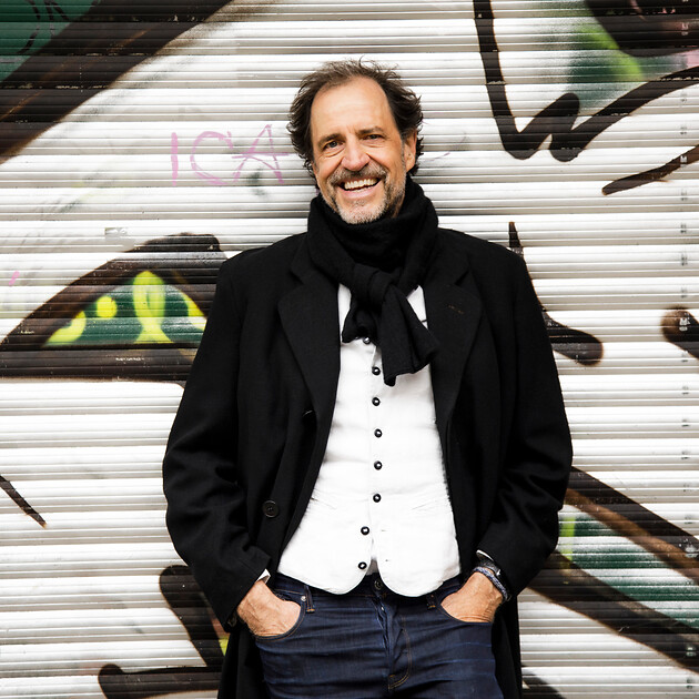 Helmfried von Lüttichau mit seinem Soloprogramm "plugged" 2024 on tour